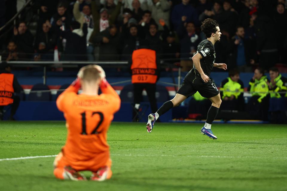 开云体育-致敬热刺？切尔西23岁“二门”欧冠2送大礼！与恩佐内讧+激烈争吵